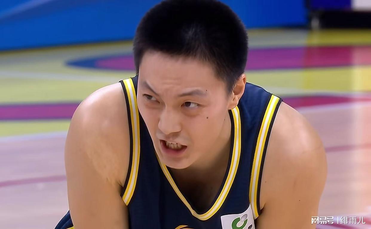 开云-广东本赛季离队第一人?萨林杰坑惨杜锋,奎因确认留下!